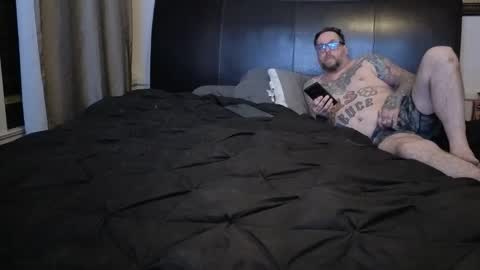 Snapshot of pantyhoseaddict666 chatting on 12/02/25, 01:44 pantyhoseaddict666 online show from 12/02/25, 01:44