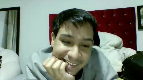 Snapshot of pantymediaslove chatting on 11/23/25, 05:29 Hi online show from 11/23/25, 05:29