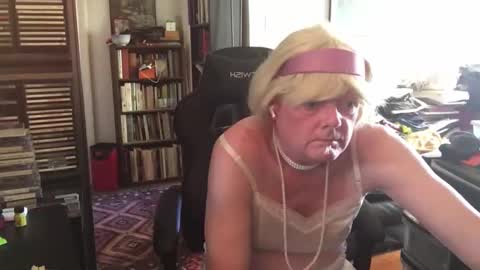 Snapshot of pantyvloletlace chatting on 09/08/25, 07:57 Pantyvioletlace online show from 09/08/25, 07:57