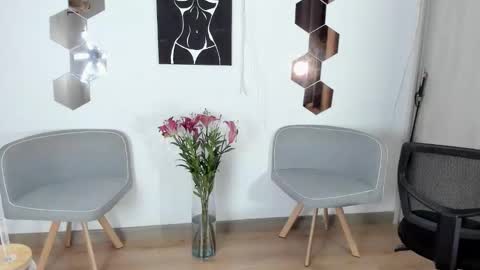 Paolita online show from 12/19/25, 11:01