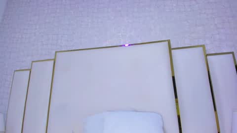 Snapshot of paolaa_rodriguez chatting on 11/12/25, 11:32 Paola online show from 11/12/25, 11:32