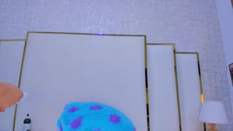 Snapshot of paolaa_rodriguez chatting on 11/25/25, 01:55 Paola online show from 11/25/25, 01:55