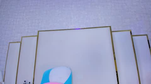 Snapshot of paolaa_rodriguez chatting on 11/26/25, 11:33 Paola online show from 11/26/25, 11:33