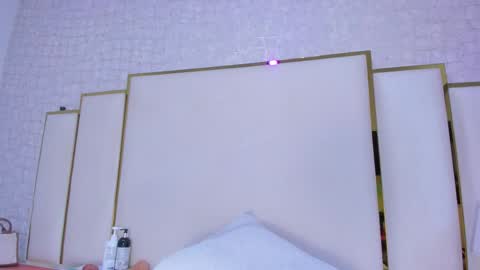 Snapshot of paolaa_rodriguez chatting on 12/18/25, 11:16 Paola online show from 12/18/25, 11:16