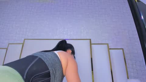 Snapshot of paolaa_rodriguez chatting on 12/21/25, 11:39 Paola online show from 12/21/25, 11:39