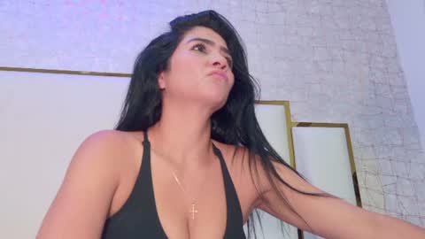 Snapshot of paolaa_rodriguez chatting on 07/18/26, 12:20 Paola online show from 07/18/26, 12:20
