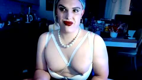 Sarina Williams online show from 06/18/26, 02:10