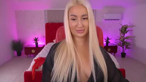 Lia online show from 06/19/26, 03:16