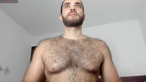 Snapshot of paolo_hanma chatting on 11/14/25, 02:43 Paolo online show from 11/14/25, 02:43