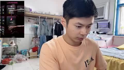 Snapshot of paopaotang61 chatting on 10/01/25, 05:02 paopaotang61 online show from 10/01/25, 05:02