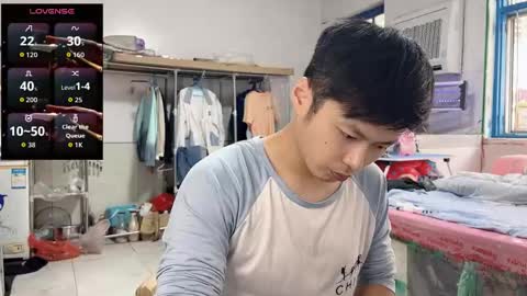 Snapshot of paopaotang61 chatting on 10/08/25, 01:47 paopaotang61 online show from 10/08/25, 01:47