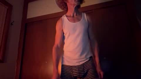 Snapshot of papaboner_foryourpleasure chatting on 11/25/25, 07:19 PapaBoner online show from 11/25/25, 07:19