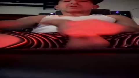 Snapshot of papaboner_foryourpleasure chatting on 07/10/26, 01:43 PapaBoner online show from 07/10/26, 01:43