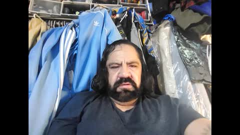 Snapshot of papi_2375 chatting on 02/16/25, 01:58 papi_2375 online show from 02/16/25, 01:58