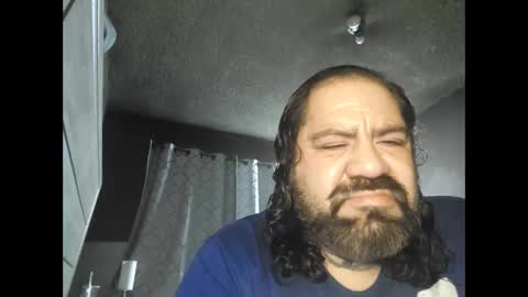 Snapshot of papi_2375 chatting on 11/18/25, 03:01 papi_2375 online show from 11/18/25, 03:01