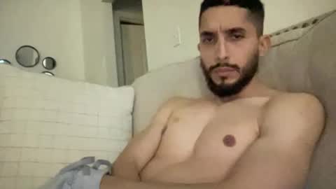 papicubano_guapo23cm online show from 01/19/25, 06:42