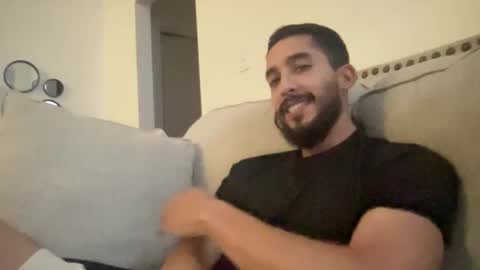 papicubano_guapo23cm online show from 10/03/25, 04:31