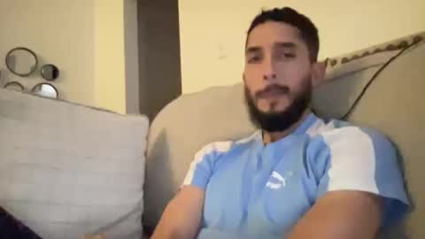 papicubano_guapo23cm online show from 10/17/25, 05:10