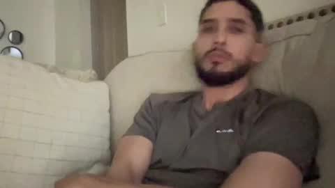 papicubano_guapo23cm online show from 12/23/25, 06:44