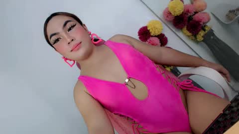 Snapshot of papigoddesslover chatting on 03/08/25, 02:01 Fina Dwarf online show from 03/08/25, 02:01