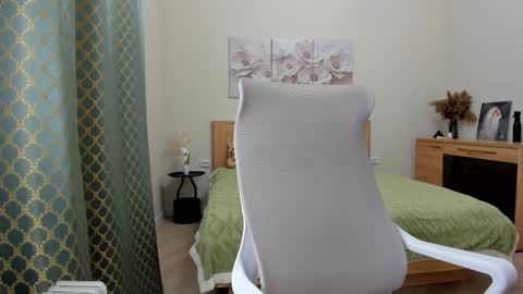 Melena online show from 02/13/26, 08:43