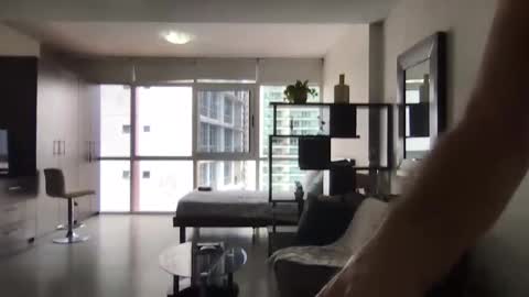 Paradise Bird01 online show from 11/05/25, 08:20