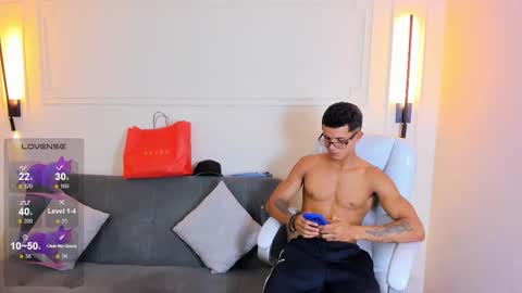 Ryan And Casper online show from 01/10/26, 07:37