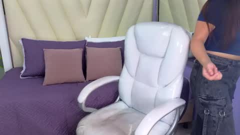 Amy and my doll online show from 02/14/25, 11:42