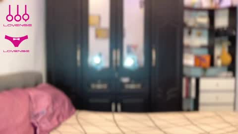 Snapshot of paradiseoflustxxx chatting on 03/03/25, 11:00 xxx online show from 03/03/25, 11:00