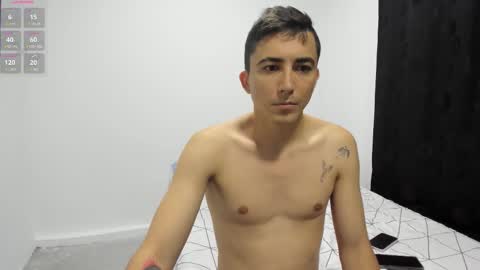 Snapshot of pareja_curiosa19 chatting on 10/21/25, 02:01 pareja_curiosa19 online show from 10/21/25, 02:01