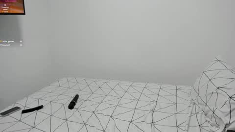 Snapshot of pareja_curiosa19 chatting on 11/14/25, 02:21 pareja_curiosa19 online show from 11/14/25, 02:21