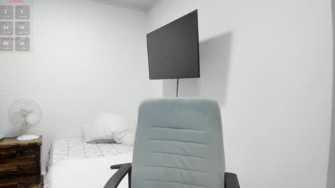 pareja_curiosa19 online show from 02/02/26, 01:26