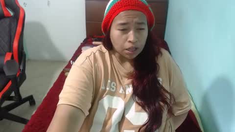 Luna online show from 11/21/25, 06:12