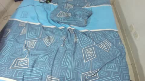 Snapshot of parejacachonda chatting on 01/09/25, 09:05 sara and andreu online show from 01/09/25, 09:05