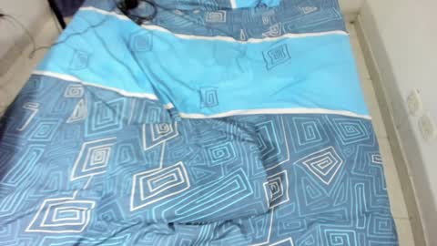 Snapshot of parejacachonda chatting on 01/15/25, 05:47 sara and andreu online show from 01/15/25, 05:47