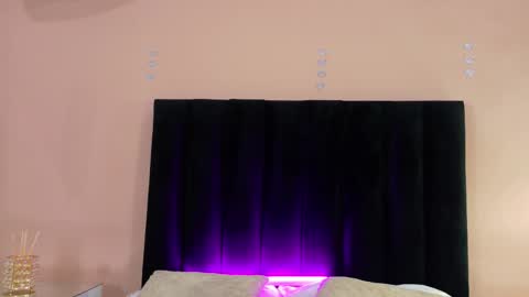 Paris online show from 03/04/26, 01:28