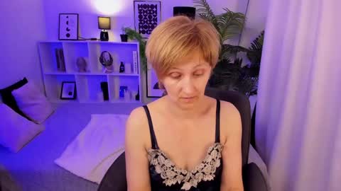 Paris online show from 05/24/26, 05:51