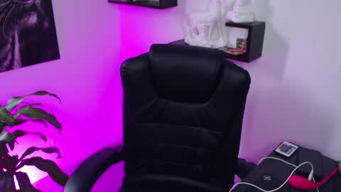 Paris D angelo online show from 02/25/25, 08:51