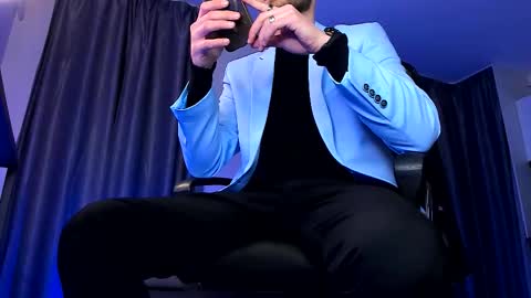 Paris online show from 03/27/26, 06:40