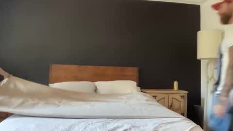 Hairy Paris online show from 05/18/26, 02:34