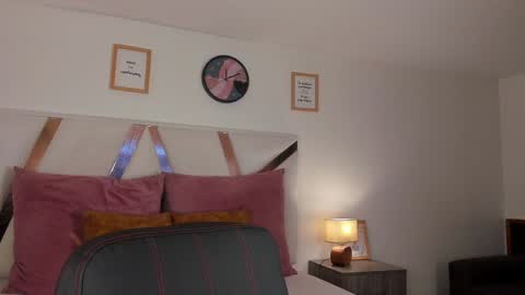 PARIS online show from 01/22/25, 08:38