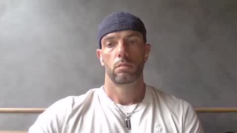 Porn Actor 21cm Hetero online show from 01/06/26, 10:08