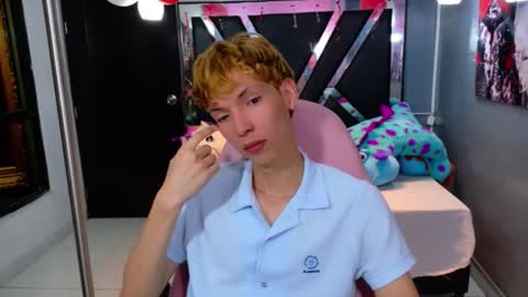 Snapshot of park_jimin1 chatting on 09/24/25, 12:08 park_jimin1 online show from 09/24/25, 12:08