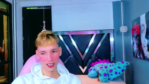 Snapshot of park_jimin1 chatting on 11/16/25, 03:50 park_jimin1 online show from 11/16/25, 03:50