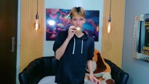 park_jimin1 online show from 01/11/26, 02:11