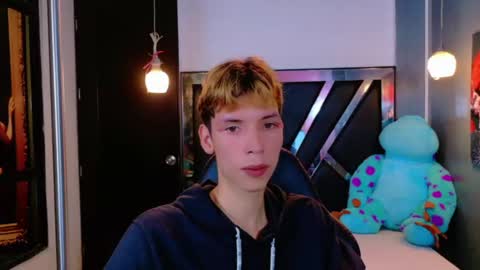 park_jimin1 online show from 01/13/26, 02:28