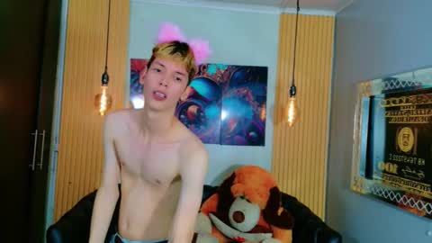 park_jimin1 online show from 01/13/26, 04:34