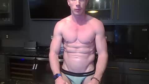 Snapshot of parkerflexes chatting on 12/15/25, 04:39 Parker online show from 12/15/25, 04:39