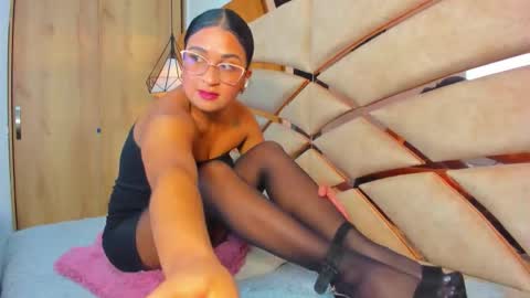 PARKER  online show from 12/17/25, 07:09