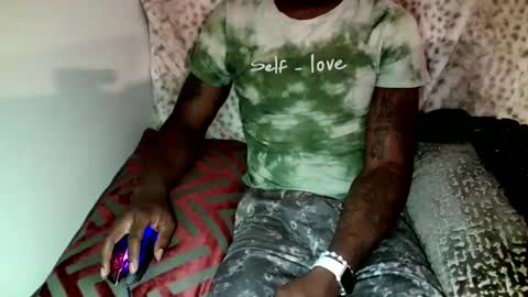 Snapshot of parlay0028 chatting on 12/30/24, 02:09 Parlay tellio online show from 12/30/24, 02:09